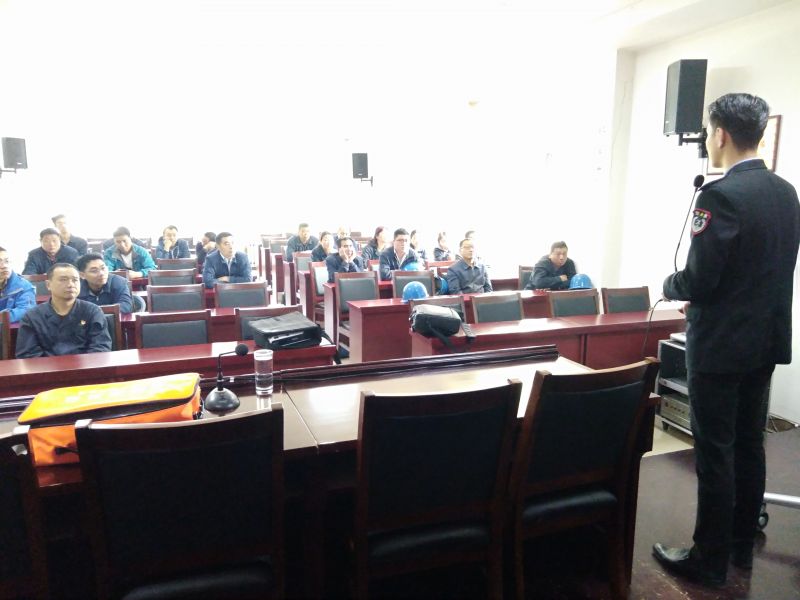 
				   
					黃河同力組織開(kāi)展2019年消防安全、職業(yè)衛生及廠(chǎng)區雙重預防體系建設知識培訓
				 